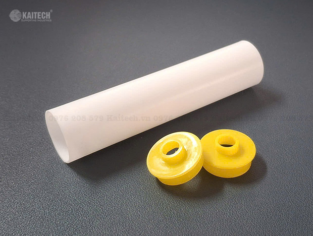 Lõi nhựa cuộn túi nilon xuất khẩu (có nắp bịt 2 đầu)