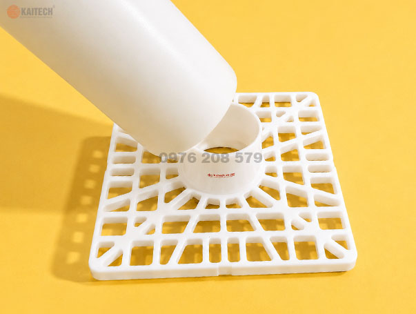 Tấm nhựa vuông bịt đầu cuộn màng 6inch (Square Core Plug)