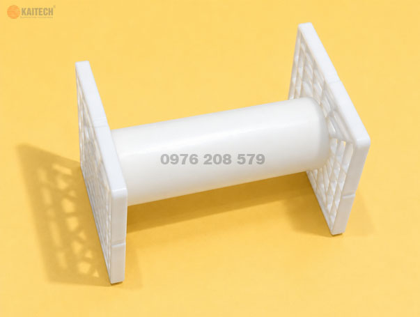 Tấm nhựa vuông bịt đầu cuộn màng 6inch (Square Core Plug)